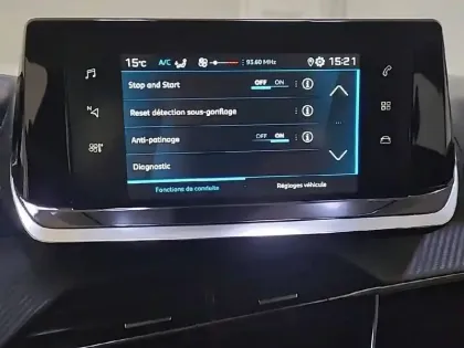 Photo 40 Peugeot 208  PureTech 75 S&S BVM5