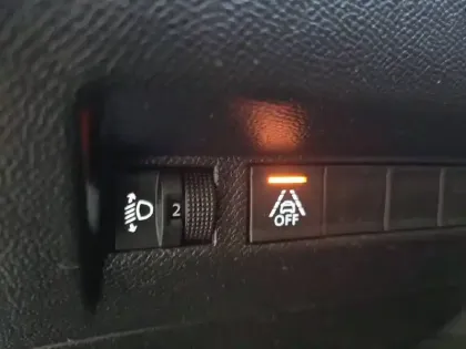 Photo 48 Peugeot 208  PureTech 75 S&S BVM5