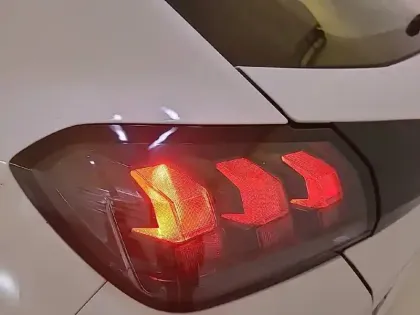 Photo 36 Peugeot 208  PureTech 75 S&S BVM5