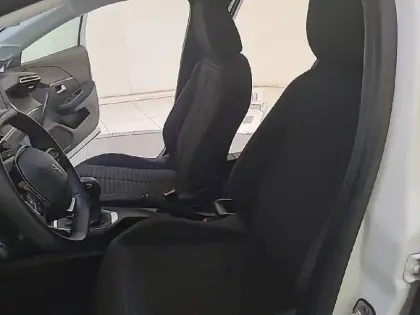 Photo 30 Peugeot 208  PureTech 75 S&S BVM5