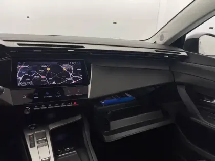 Photo 27 Peugeot 308  SW BlueHDi 130ch S&S EAT8