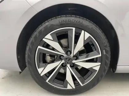 Photo 16 Peugeot 308  SW BlueHDi 130ch S&S EAT8