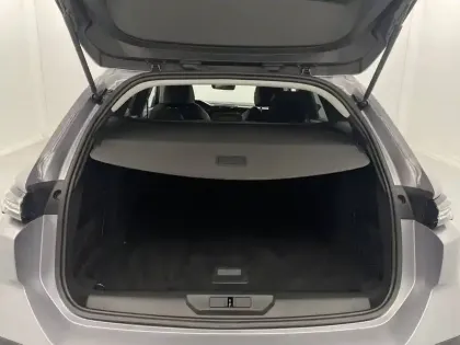 Photo 12 Peugeot 308  SW BlueHDi 130ch S&S EAT8