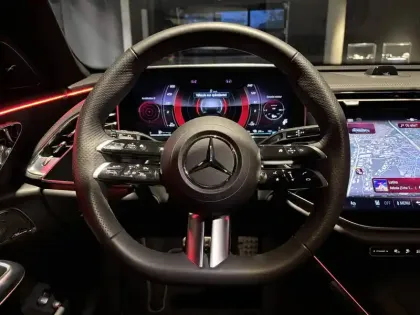 Photo 27 Mercedes Classe E  Break 300 e Hybrid EQ 9G-Tronic