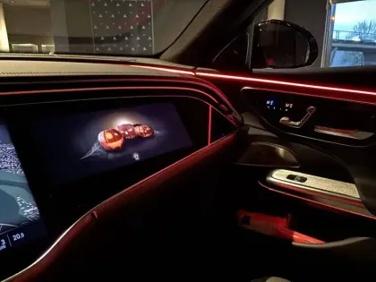 Photo 35 Mercedes Classe E  Break 300 e Hybrid EQ 9G-Tronic