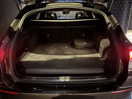 Photo 19 Mercedes Classe E  Break 300 e Hybrid EQ 9G-Tronic