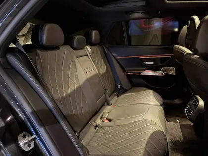 Photo 25 Mercedes Classe E  Break 300 e Hybrid EQ 9G-Tronic