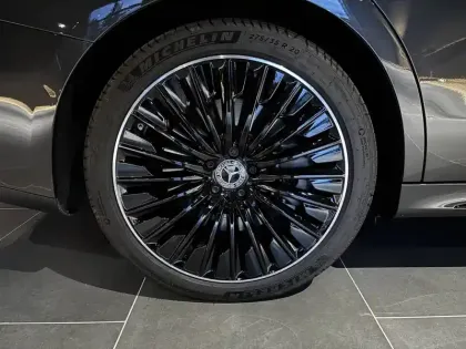 Photo 38 Mercedes Classe E  Break 300 e Hybrid EQ 9G-Tronic