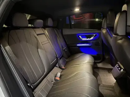 Photo 45 Mercedes EQE  300