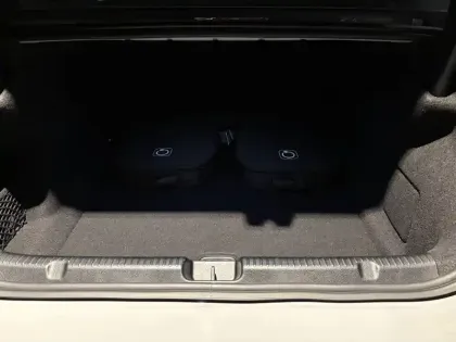 Photo 18 Mercedes EQE  300