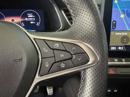 Photo 73 Renault Captur  E-Tech full hybrid 145 ch