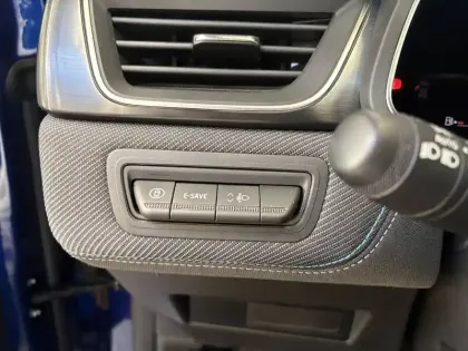 Photo 20 Renault Captur  E-Tech full hybrid 145 ch