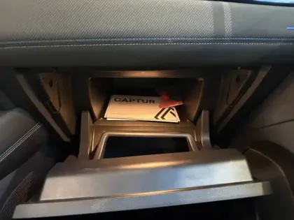 Photo 80 Renault Captur  E-Tech full hybrid 145 ch