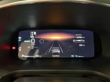 Photo 23 Renault Captur  E-Tech full hybrid 145 ch