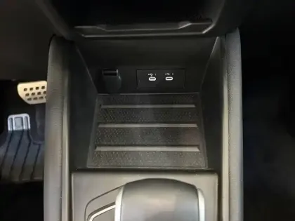 Photo 30 Renault Captur  E-Tech full hybrid 145 ch