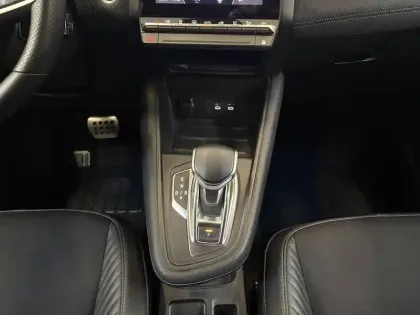 Photo 34 Renault Captur  E-Tech full hybrid 145 ch