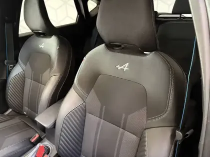 Photo 91 Renault Captur  E-Tech full hybrid 145 ch