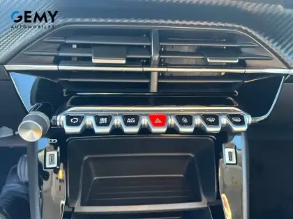 Photo 16 Peugeot 2008  PureTech 100 S&S BVM6