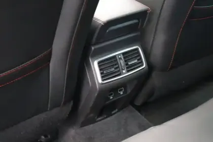 Photo 29 Renault Megane Mégane IV Estate E-TECH Plug-In Hybride 160