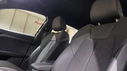 Photo 7 Audi A1  Sportback 30 TFSI 116 ch S tronic 7