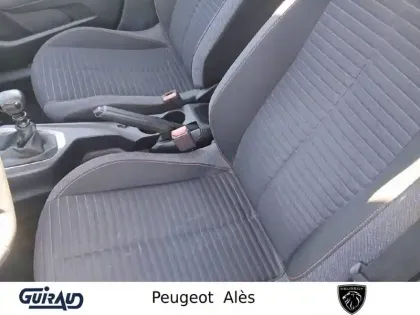 Photo 52 Peugeot 208  PureTech 100 S&S BVM6