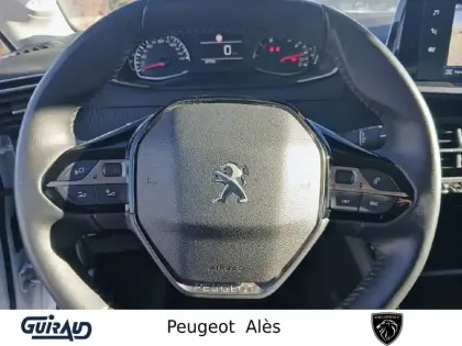 Photo 62 Peugeot 208  PureTech 100 S&S BVM6