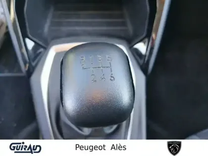 Photo 57 Peugeot 208  PureTech 100 S&S BVM6