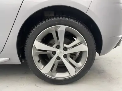 Photo 15 Peugeot 308  PureTech 130ch S&S BVM6