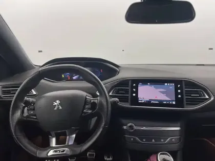 Photo 21 Peugeot 308  PureTech 130ch S&S BVM6