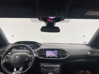 Photo 26 Peugeot 308  PureTech 130ch S&S BVM6
