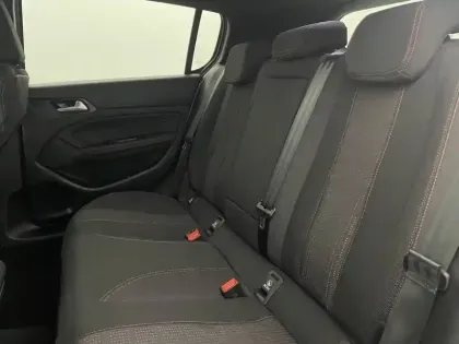 Photo 14 Peugeot 308  PureTech 130ch S&S BVM6