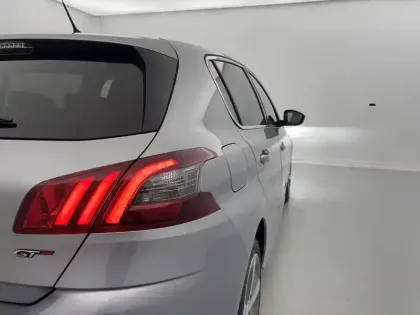 Photo 23 Peugeot 308  PureTech 130ch S&S BVM6