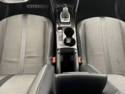 Photo 27 Peugeot 208  Electrique 50 kWh 136ch