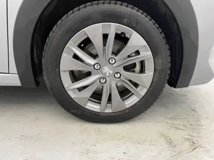 Photo 18 Peugeot 208  Electrique 50 kWh 136ch