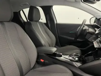 Photo 30 Peugeot 208  Electrique 50 kWh 136ch