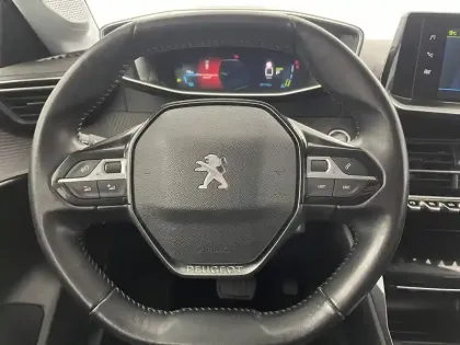 Photo 23 Peugeot 208  Electrique 50 kWh 136ch