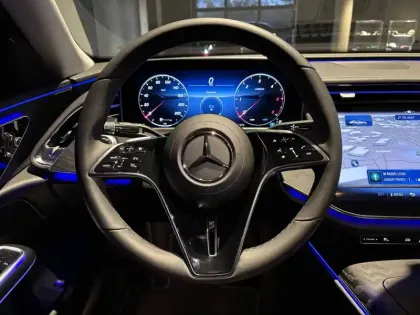 Photo 5 Mercedes Classe E  220 d 9G-Tronic