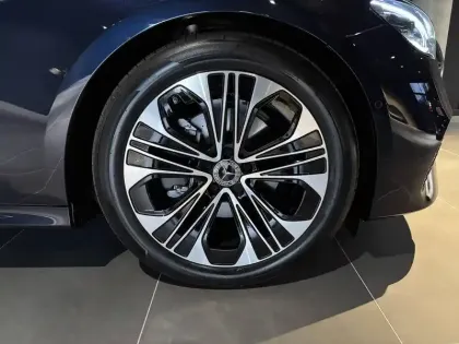 Photo 15 Mercedes Classe E  220 d 9G-Tronic