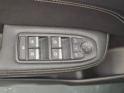 Photo 31 Renault Arkana  TCe 140 EDC FAP - 21B