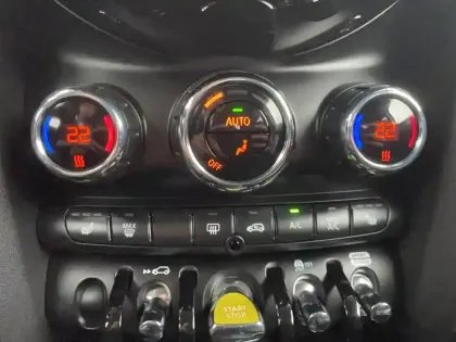 Photo 23 Mini Mini Hatch 3 Portes Cooper SE 184 ch