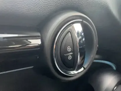 Photo 21 Mini Mini Hatch 3 Portes Cooper SE 184 ch