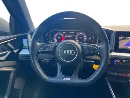 Photo 15 Audi A1  Sportback 40 TFSI 207 ch S tronic 7