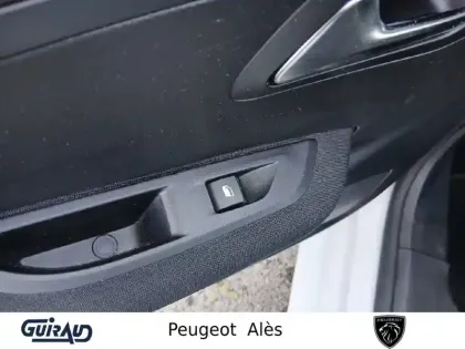 Photo 11 Peugeot 208  PureTech 100 S&S BVM6