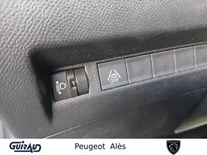 Photo 17 Peugeot 208  PureTech 100 S&S BVM6