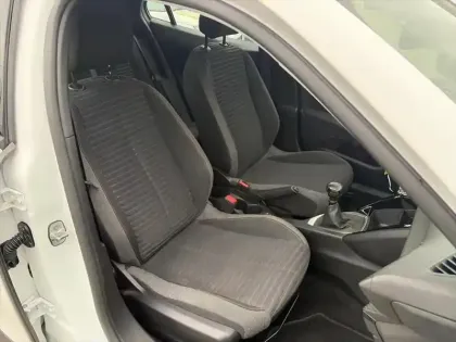 Photo 8 Peugeot 2008  BlueHDi 110 S&S BVM6 Active Pack