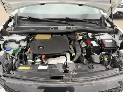 Photo 6 Peugeot 2008  BlueHDi 110 S&S BVM6 Active Pack