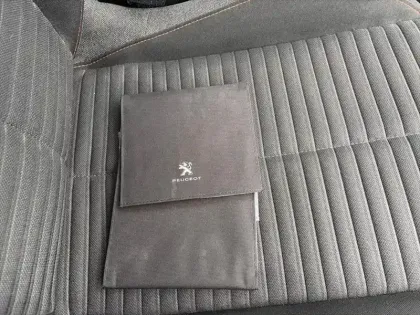 Photo 15 Peugeot 2008  BlueHDi 110 S&S BVM6 Active Pack