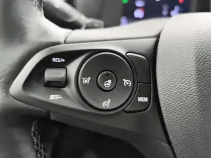 Photo 18 Opel Corsa  1.2 Turbo 130 ch BVA8 GS