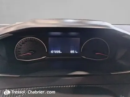 Photo 13 Peugeot 2008  BlueHDi 100 S&S BVM6 Active