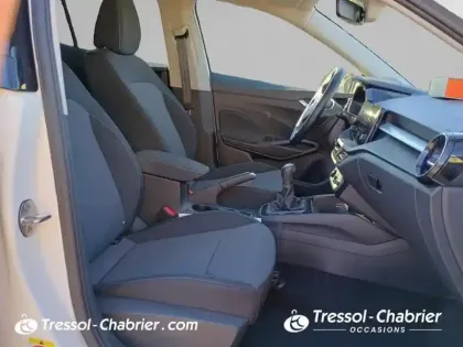 Photo 8 Skoda Fabia  1.0 MPI 80 ch BVM5 Selection